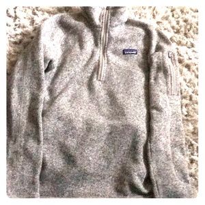 Like new Patagonia half zip in oatmeal